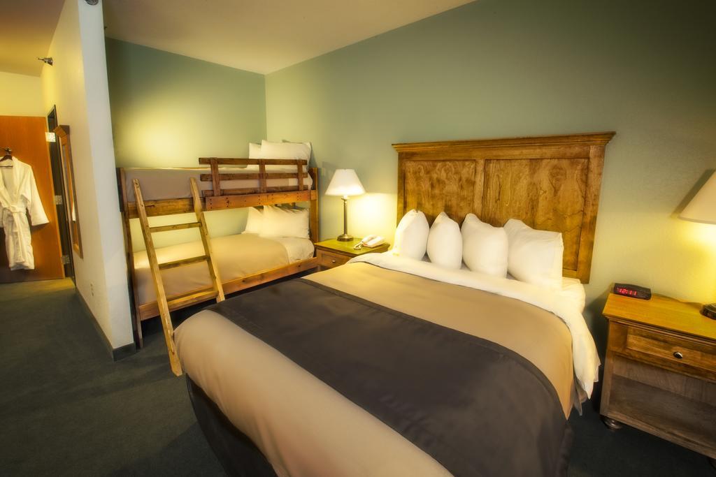 Junction Inn Suites & Conference Center Babbitt Pokoj fotografie