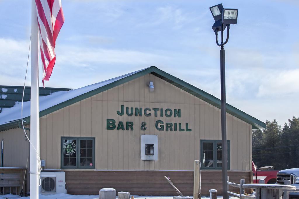 Junction Inn Suites & Conference Center Babbitt Exteriér fotografie
